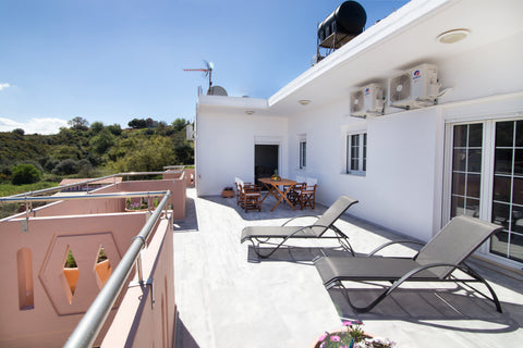 A cosy apartment, located just 3km from the town center of Chania in a ideal loc Chania, Greece Cosy renovated apartment "Filoxenia" near the sea Entire rental unit vacation rental 24006653