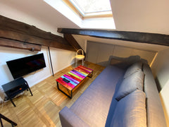 Joli Studio niché au 3ème étage d'un petit immeuble Quai Arloing dans le 9e arro Lyon, France Le Petit Arloing-Studio Quais de Saône Vaise Entire rental unit vacation rental 740284384505417789