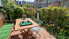 Charmerende historisk rækkehus centralt i København. Fantastisk roligt kvarter m Copenhagen, Denmark Skønt rækkehus med to private gårdhaver Entire home vacation rental 616649358042117369