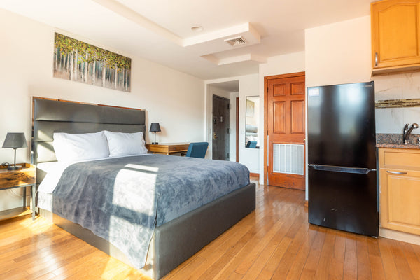 Kick back and relax in this calm, stylish space. Lovely urban studio brought by  Miami, FL Rental unit in Queens · ★4.75 · 1 bedroom · 1 bed · 1 bath Entire rental unit vacation rental 650156553358311474