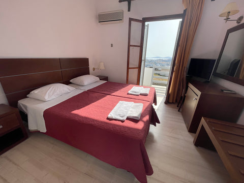 Arredo completo di tutti i confort e il massimo dell igiene<br /><br /><b>Licens Greece Wonderful room with swimming pool Room in bed and breakfast vacation rental 33399461