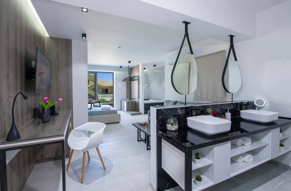 xSuites Hotel is located in the center of Agia Marina Nea Kydonia, just 50 meter  xSuites 5* Thalia Luxury Suite Room in hotel vacation rental 53292427
