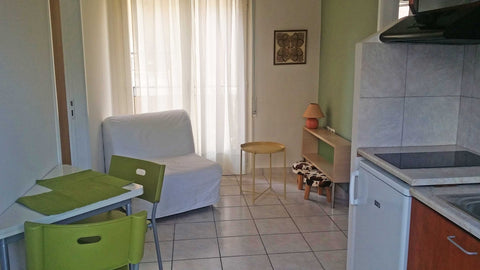 A4. MyChaniaHomeis a sunny and cozy 1 bedroom flat on the 1st floor with a small Greece A4.MyChaniaHome 1Bdr flat, 7' tobeach+Old Harbor Entire rental unit vacation rental 24509575