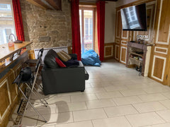 Appartement chaleureux, murs en pierres et poutres en bois, en bas des pentes de Lyon, France Appartement chaleureux  au coeur de Lyon Entire rental unit vacation rental 30503343