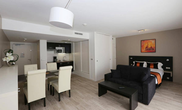 A family business since 1970<br />Delight in the quality of the services in our  Blanquefort, France Apartment T1, Les Criquets Room in boutique hotel vacation rental 43041856