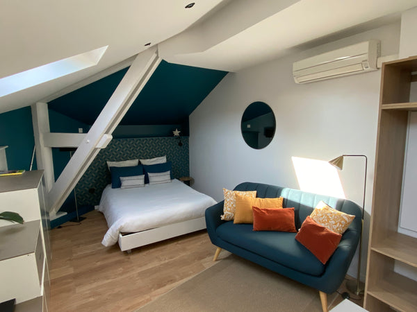 Venez découvrir Bordeaux et passer quelques jours dans ce ravissant studio. Frai Bordeaux, France STUDIO BORDEAUX TRIANGLE D OR ***** Climatisé Entire rental unit vacation rental 333031