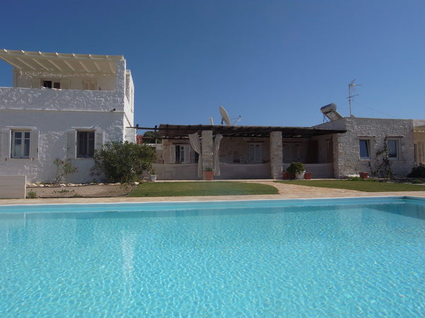 Family friendly cottage with 4 bedrooms, garden and swimming pool (security fenc Paros, Greece Villa Naoussa, priv. pool Entire villa vacation rental 2927989