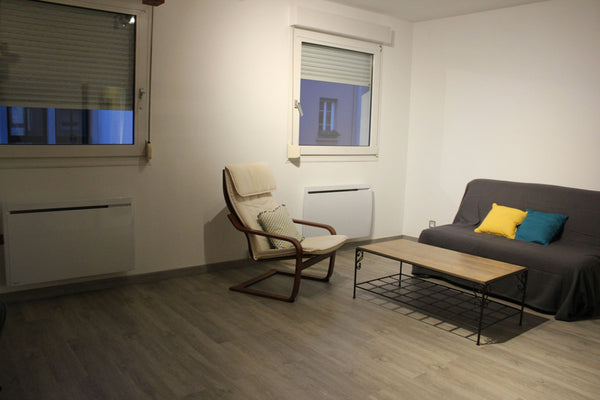 Appartement entier refait à neuf à Monplaisir à 2 pas de la place (Arrêt métro D London, United Kingdom Joli T1 refait à neuf cœur Monplaisir Entire rental unit vacation rental 10302811