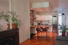Idealement situé, Le logement confortable et lumineux est bien équipé, au 4ème é  Charmant & cosy, appartement Lyonnais plein centre Entire rental unit vacation rental 694761851869217650
