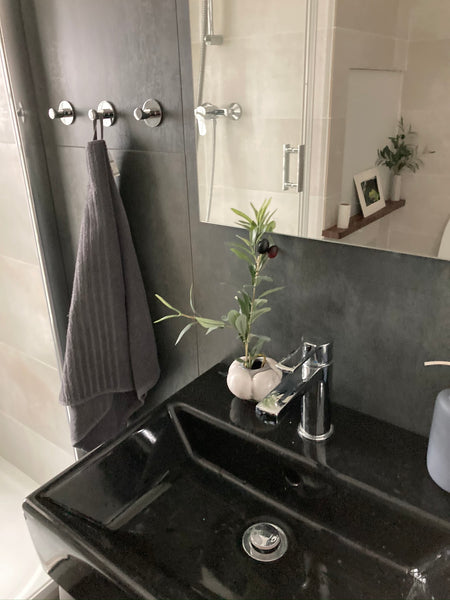 Troja is Prague's smallest and greenest city district. This is one of kind , non Czechia My Apple retreat getaway, close to Chateau Troja Entire rental unit vacation rental 26557191