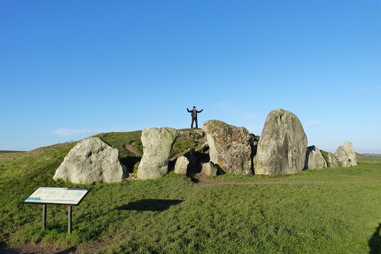 Bespoke private tours of Stonehenge and Avebury by car with local guide  Private Tours and Travel Guide Europe London CITY Salisbury Destination Tour