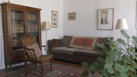 A three-room 56 m2  (603 sq ft) apartment with lift in a typical old Parisian bu Paris, France Charming 3 -rm apart. in Le Marais. Entire rental unit vacation rental 6906287