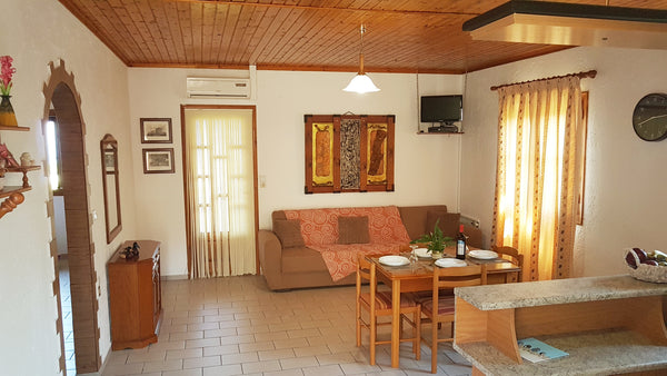 View Villas is located in a unique natural beauty of Hersonissos, called Saradar  Παραθεριστική Κατοικία  με θέα στη Θάλασσα Entire bungalow vacation rental 30442876