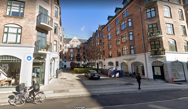 Hyggelig lille lejlighed placeret centralt på Frederiksberg. Der2 minutters gang Frederiksberg, Denmark Lille hyggelig nyrenoveret lejlighed Entire condo vacation rental 50298071