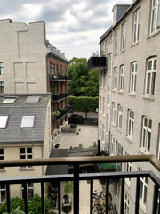 Family friendly apartment located in central Copenhagen (Close to Østerport). Th Frederiksberg, Denmark Family friendly 2 & 1/2 bedroom apartment. Entire rental unit vacation rental 639069425310331629