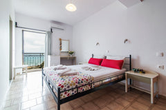 Sunset Rooms are located in Falassarna. From our hotel, you just walk two minute  Sunset Rooms Falassarna: double room with sea view Private room in home vacation rental 14393474
