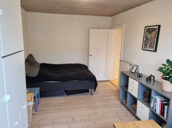 This location is right next to everything. It's located right in the heart of nø Copenhagen, Denmark Nørrebro center Private room in condo vacation rental 615066366190376312