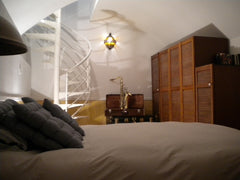 Un appartement de 80 m2 sur deux étages au charme typiquement parisien,aux murs  Paris, France Sacré Coeur-Moulin Rouge, 80 m2 Entire rental unit vacation rental 6981872