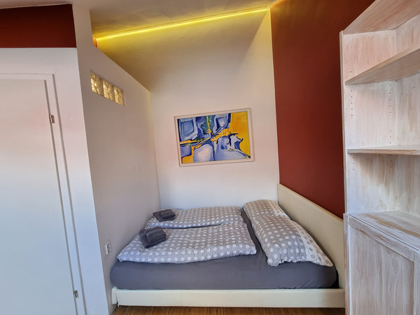 Enjoy a stylish experience at this centrally-located place.<br />The house is in United States The TRIANGLE Private room in vacation home vacation rental 648515138327553165