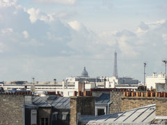 Beautiful modern apartment with Eiffel Tower view. Near Bois de Vincennes, Metro Paris, France Modern flat  Eiffel Tower View Entire rental unit vacation rental 5020554