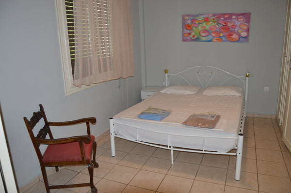 A comfortable flat for 3 people. It has a full equipped kitchen , a bathroom and GR Great Location Comfort Flat Entire condo vacation rental 645581591492593278