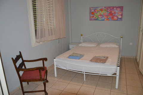 A comfortable flat for 3 people. It has a full equipped kitchen , a bathroom and GR Great Location Comfort Flat Entire condo vacation rental 645581591492593278