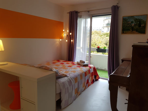 Près du Parc des expositions de Paris et du Palais des sports (8mn à pied), vous Paris, France Chambre pétillante lumineuse - Porte de Versailles Private room in rental unit vacation rental 20647957