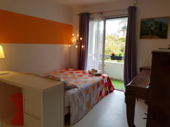 Près du Parc des expositions de Paris et du Palais des sports (8mn à pied), vous Paris, France Chambre pétillante lumineuse - Porte de Versailles Private room in rental unit vacation rental 20647957