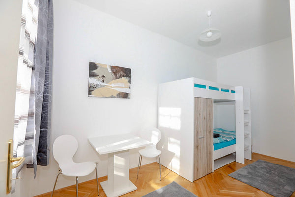 Clean and comfortable room for a nice trip to Vienna. You can either book the wh Vienna, Austria Room in shared modern apartment (Room No. 3) Private room in rental unit vacation rental 39934951