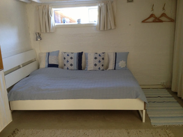 Roligt villakvarter. Tæt på offentlig transport. 15 min fra Rådhuspladsen.<br /> Copenhagen, Denmark Sommerhusstemning i villa Private room in home vacation rental 2844814