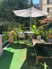 Une belle chambre lumineuse de 18 M2 avec une terrasse attenante de 16 M2 et une Paris, France Belle Chambre, terrasse et salle de bain privées . Private room in rental unit vacation rental 29045044