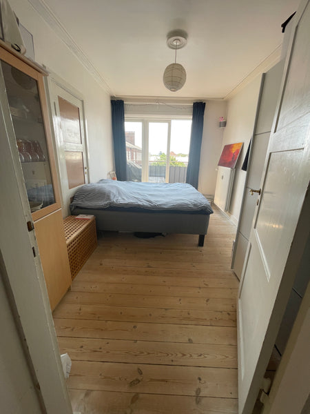 Stor og lys 2-værelses lejlighed på øverste sal med altan og udsigt over byen. S Copenhagen, Denmark Lys lejlighed tæt på Vesterbro og Kbh centrum Entire condo vacation rental 50617200