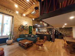 Appartement typique lyonnais (canut) en plein cœur de Lyon. <br />Il est composé Lyon, France Appartement Lyonnais central Entire rental unit vacation rental 769501400454610873