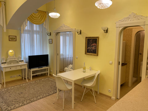 Zrekonstruovaný apartmán v centru Prahy poblíž stanice metra Anděl (5 min pěšky)  JP6 Anděl Apartment Entire rental unit vacation rental 50047946