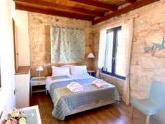 Less than a 5 min. drive to the beach, MintHouse Holiday Home is located in the  Episkopi, Greece MintHouse Holiday Home Entire home vacation rental 662361191296189877