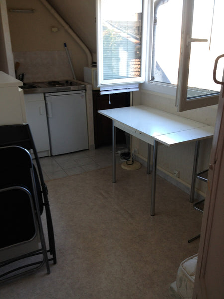 Mon logement est proche de la Tour Montparnasse, Le Jardin du Luxembourg, Panthé Paris, France Studio au coeur du 6ème (Montparnasse) Entire rental unit vacation rental 13494632