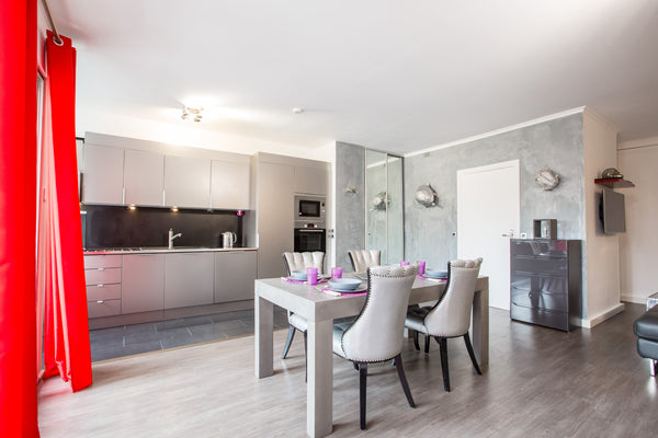 Loft de 77m2 rénovation 2019 grand balcon  sans vis à vis sur jardins, très calm Paris, France Paris 8e Champs Elysées  sur jardin75108001405 Entire loft vacation rental 3269034