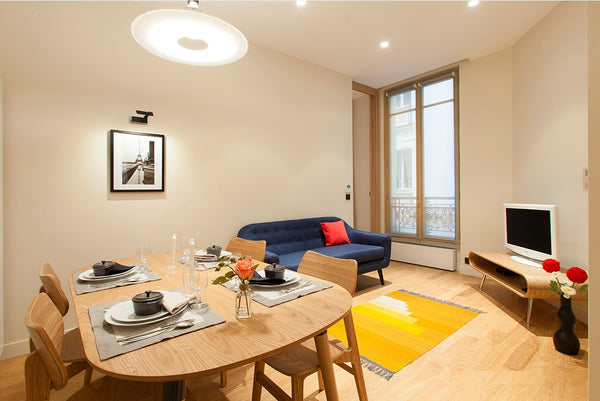 Hidden behind the Montaigne Avenue, close to the Alma bridge and the quays. This Paris, France Flat in the luxury heart of Paris - Av Montaigne Entire rental unit vacation rental 13602090