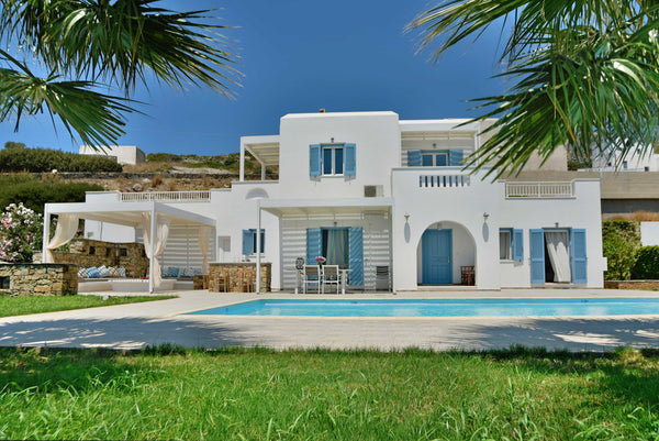 This luxurious villa is located on a hillside, 300 m from the best beaches of th Esneux, Belgium Beautiful Eden villa with pool and fantastic view Entire villa vacation rental 22159208