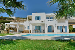 This luxurious villa is located on a hillside, 300 m from the best beaches of th Esneux, Belgium Beautiful Eden villa with pool and fantastic view Entire villa vacation rental 22159208