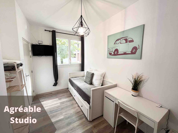 Charmant Studio de 15m2 au RDC d'une résidence dans le quartier très calme de Bo Bordeaux, France ⭐️ Stay Comfy ⭐️ Entire rental unit vacation rental 32156567