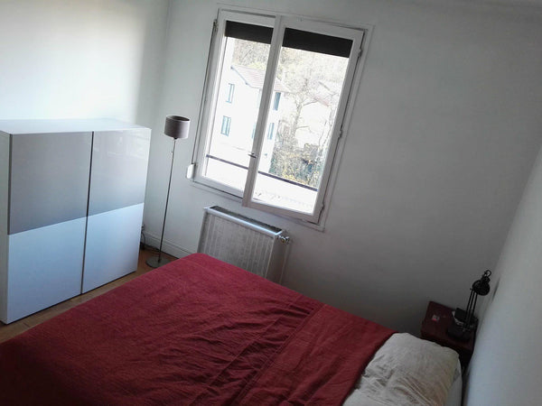 Chambre avec lit King size dans un appartement spacieux, et lumineux. La décorat Compiègne, France Chambre spacieuse proche Fourvière Private room in rental unit vacation rental 21994978