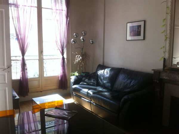Appartement lumineux pour 2 personnes, 50 m Buttes Chaumont, proche canal St Mar Paris, France Appartement Haussmannien Parisien Entire rental unit vacation rental 3888024