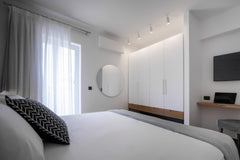One bedroom apartment with living room, kitchen and bathroom on the 3rd floor, i Athens, Greece Central Boutique apt with Sea View & Free Parking Entire rental unit vacation rental 41616285