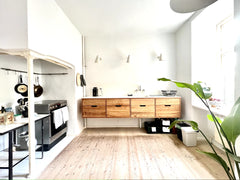 Rummelig lejlighed i hjertet af København. Lejligheden er på 66 m2 i stueetagen  Copenhagen, Denmark Lys lejlighed i indre by Entire condo vacation rental 654935758217934134