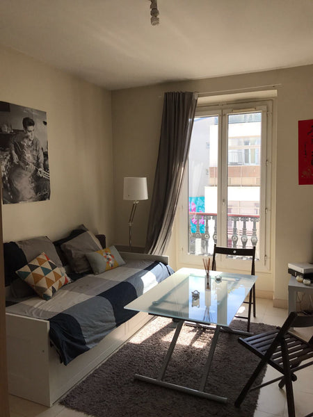 Bonjour et bienvenu à Paris !<br /><br />I am glad to welcome you to my place, a Paris, France Sunny Parisian studio close to the Eiffel Tower Entire rental unit vacation rental 20115385