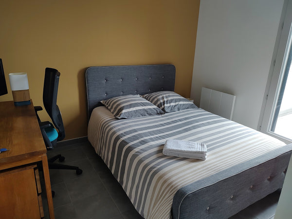 Le calme en pleine ville ! <br /><br />A moins de 15 minutes de marche de la gar Lyon, France Chambre dans appartement sur le toit Private room in rental unit vacation rental 30138264