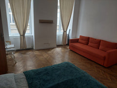 Pequeño y cómodo apartamento de un ambiente con cocina y baño separados, en una  Vienna, Austria Departamento pequeño muy cerca del Prater 🎡 Entire rental unit vacation rental 585431782888062793