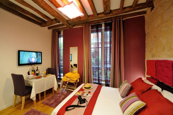 Located in a private residence in the heart of Paris nearby many museums, shops  Paris, France Magnificent Studio in the Haut-Marais! Entire rental unit vacation rental 20644176