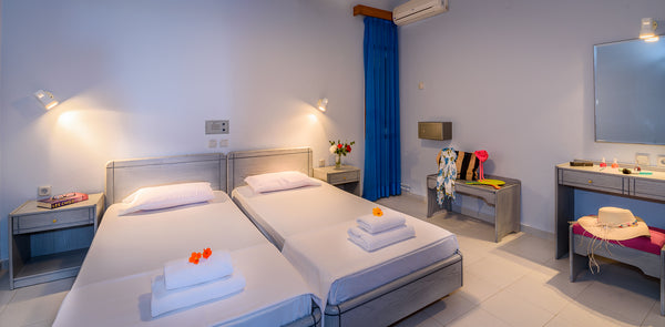 Our 2 room flats can accomodate up to 5 people, the seperate rooms are ideal for  City Aparthotel-Apartment with sofabed Entire serviced apartment vacation rental 28065548